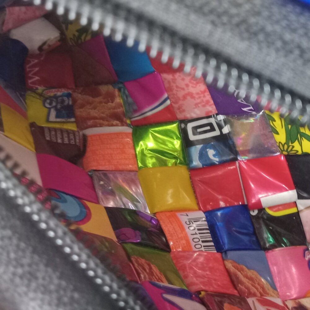 Wrapper Purse - Picture 5 of 5